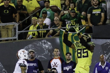 He's back! Pharaoh Brown for a TD